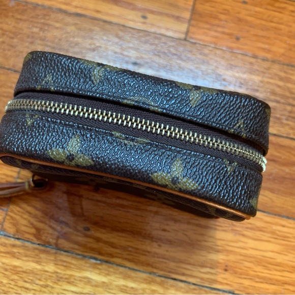 Authentic Louis Vuitton Monogram Canvas Wapity Case Zippered Pouch - Picture 10 of 10